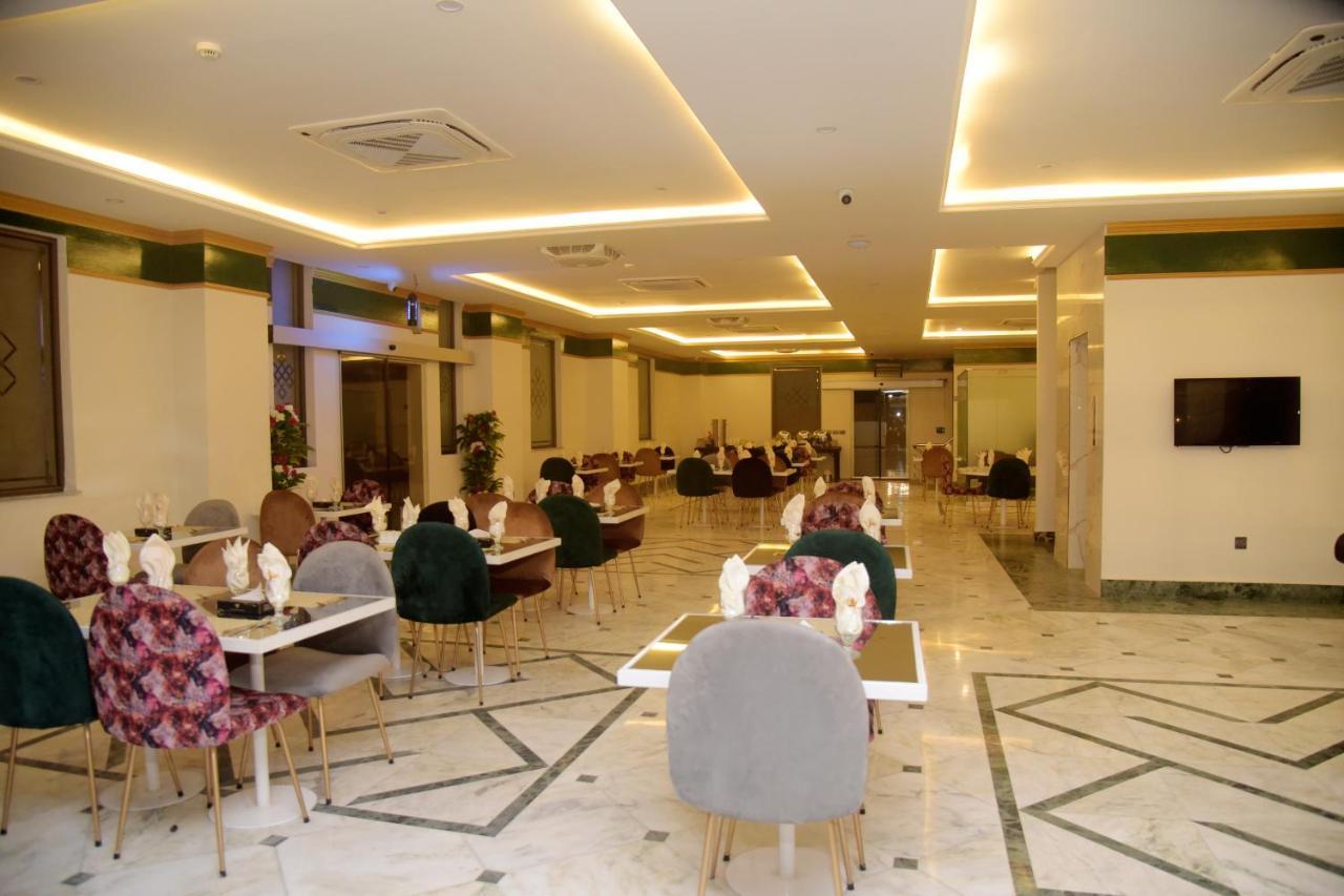 The Rich Hotel & Apartments Lahore Bagian luar foto