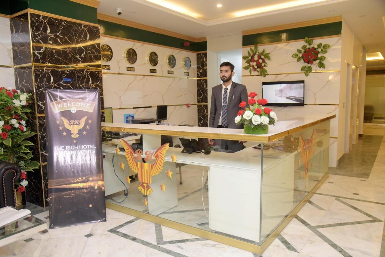 The Rich Hotel & Apartments Lahore Bagian luar foto