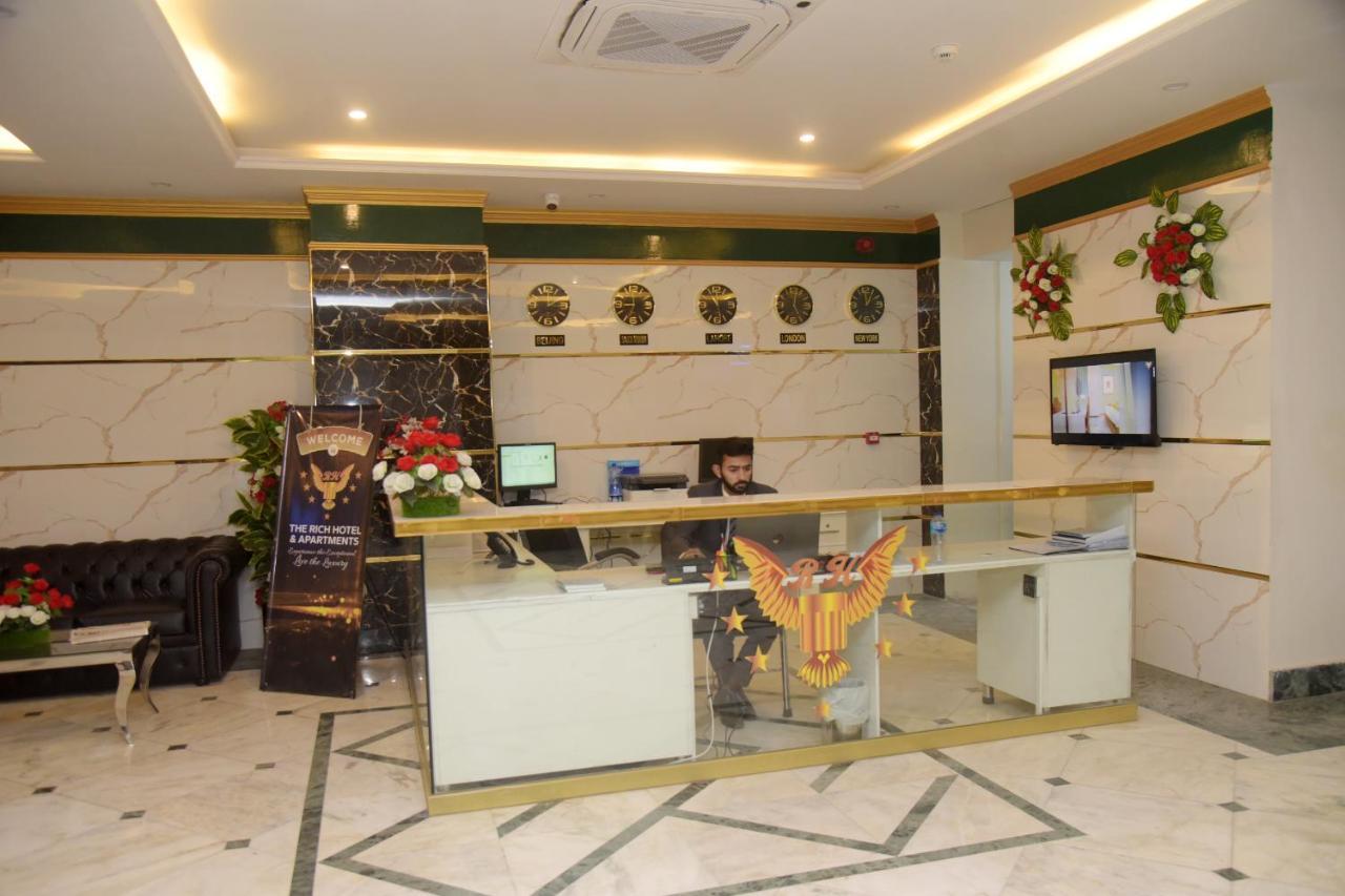 The Rich Hotel & Apartments Lahore Bagian luar foto